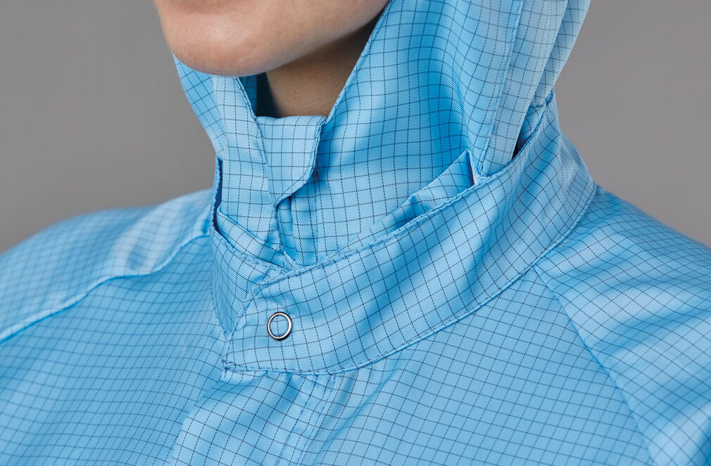 Abdeckung des Reißverschlussschiebers am Kinn