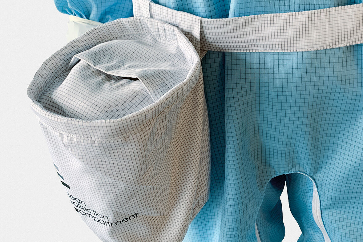 Bag at waist with integrated belt